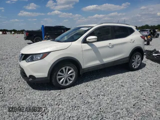 2017 Nissan Rogue S z VIN JN1BJ1CP4HW024091, wystawiony jako Copart lot #55738165 z przebiegiem 90 865 mil mil oraz Szkoda całkowita • Salvage title. Historia ofert i sprzedaży dostępna na DreamBid. Obrazek 1.