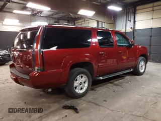 2010 Chevrolet Suburban LT z VIN 1GNUKJE32AR106197, wystawiony jako IAAI lot #42378134 z przebiegiem 106 479 mil mil oraz . Historia ofert i sprzedaży dostępna na DreamBid. Obrazek 4.