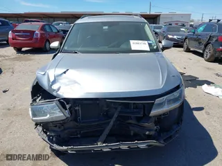 2019 Volkswagen Tiguan SE with VIN 3VV3B7AX5KM195140, listed as a IAAI auction lot 41803748 with 116,898 mi miles. Bid and sale history available at carsss.com. Image 6.