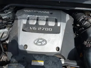 2006 Hyundai Tucson GLS with VIN KM8JN12D26U342722, listed as a IAAI auction lot 41998925 with 105,966 mi miles. Bid and sale history available at carsss.com. Image 10.