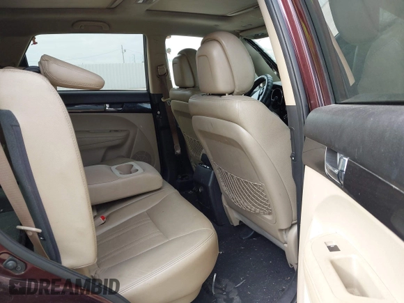 2012 Kia Sorento EX with VIN 5XYKU4A21CG248227, listed as a IAAI auction lot 42036333 with 1 mi miles. Bid and sale history available at carsss.com. Image 8.