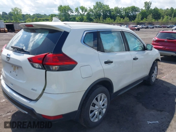2017 Nissan Rogue S z VIN JN8AT2MV7HW014827, wystawiony jako IAAI lot #42533438 z przebiegiem 59 393 mil mil oraz . Historia ofert i sprzedaży dostępna na DreamBid. Obrazek 4.