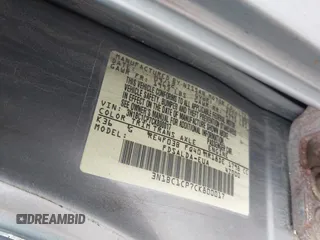 2012 Nissan Versa S z VIN 3N1BC1CP7CK800017, wystawiony jako IAAI lot #42270666 z przebiegiem 152 790 mil mil oraz . Historia ofert i sprzedaży dostępna na DreamBid. Obrazek 9.