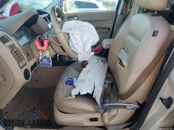 2008 Ford Escape Limited with VIN 1FMCU94158KB43384, listed as a Copart auction lot 51799325 with 188,824 mi miles and Non Repairable. Bid and sale history available at carsss.com. Image 7.