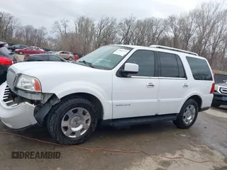 2006 Lincoln Navigator Luxury with VIN 5LMFU285X6LJ21094, listed as a IAAI auction lot 41806373 with 307,588 mi miles. Bid and sale history available at carsss.com. Image 14.