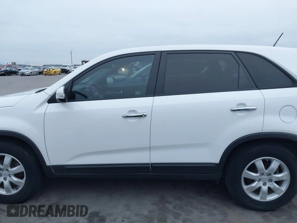 2011 Kia Sorento LX with VIN 5XYKT3A16BG130502, listed as a IAAI auction lot 41281912 with 112,761 mi miles. Bid and sale history available at carsss.com. Image 14.