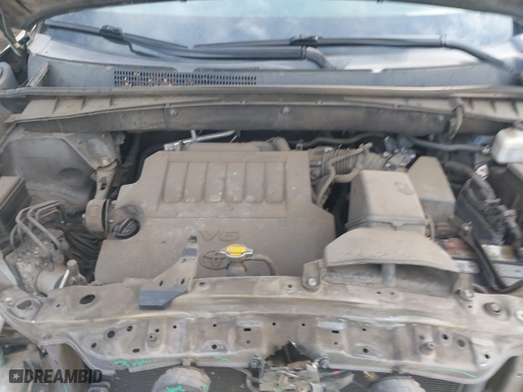 2014 Toyota Highlander XLE with VIN 5TDKKRFH5ES028448, listed as a IAAI auction lot 41687537 with 105,702 mi miles. Bid and sale history available at carsss.com. Image 10.