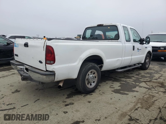 2005 Ford Super Duty F-250 XL with VIN 1FTSX20545EC77319, listed as a Copart auction lot 85837724 with 207,605 mi miles and Clean Title. Bid and sale history available at carsss.com. Image 3.