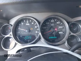 2007 Chevrolet Silverado 1500 LT w/2LT with VIN 2GCEC19J271675569, listed as a IAAI auction lot 41648141 with 293,825 mi miles. Bid and sale history available at carsss.com. Image 7.