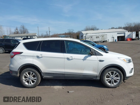 2017 Ford Escape SE with VIN 1FMCU9GD4HUB55262, listed as a IAAI auction lot 41792973 with 98,407 mi miles. Bid and sale history available at carsss.com. Image 13.