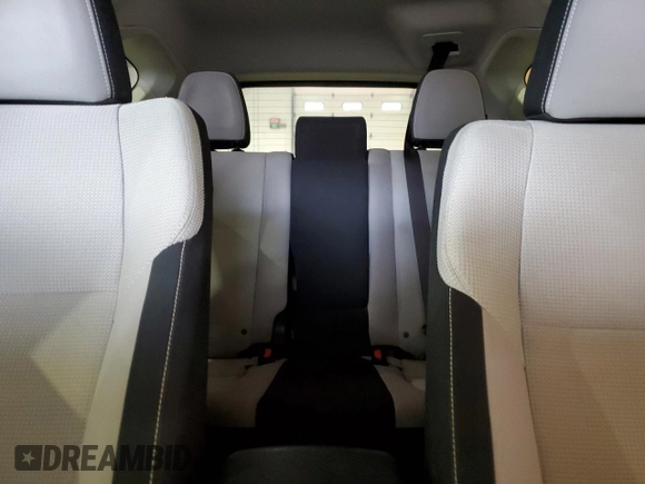 2016 Toyota RAV4 XLE с VIN JTMRFREV8GD191572, выставлен на аукционе Copart как лот 61609975 с пробегом 140 648 миль миль и Списание • Salvage title. История ставок и продаж доступна на DreamBid. Изображение 10.