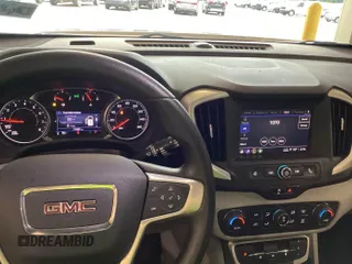 2022 GMC Terrain SLE z VIN 3GKALMEV9NL212210, wystawiony jako IAAI lot #42569102 z przebiegiem 71 097 mil mil oraz . Historia ofert i sprzedaży dostępna na DreamBid. Obrazek 27.