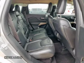 2017 Jeep Cherokee Limited с VIN 1C4PJLDB6HW661145, выставлен на аукционе Copart как лот 58235895 с пробегом 149 760 миль миль и Списание • Salvage title. История ставок и продаж доступна на DreamBid. Изображение 11.