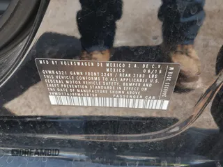 2015 Volkswagen Jetta SE z VIN 3VWD17AJ8FM418758, wystawiony jako IAAI lot #42449833 z przebiegiem 146 618 mil mil oraz . Historia ofert i sprzedaży dostępna na DreamBid. Obrazek 9.