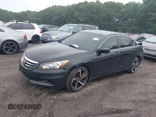2009 Honda Accord EX-L z VIN 1HGCP26859A106762, wystawiony jako IAAI lot #40072551 z przebiegiem Nie podano mil oraz . Historia ofert i sprzedaży dostępna na DreamBid. Obrazek 2.