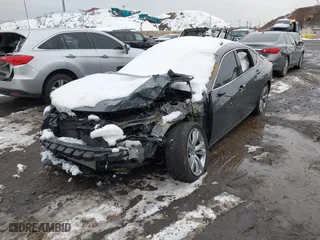 2021 Acura TLX w/Technology Package with VIN 19UUB6F40MA002194, listed as a IAAI auction lot 41553613 with 1 mi miles. Bid and sale history available at carsss.com. Image 2.