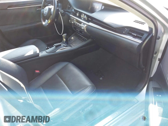 2018 Lexus ES with VIN 58ABK1GG5JU086299, listed as a IAAI auction lot 41636953 with 127,283 mi miles. Bid and sale history available at carsss.com. Image 5.