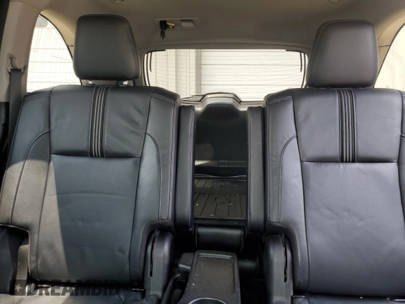 2018 Toyota Highlander SE with VIN 5TDJZRFH9JS559055, listed as a Copart auction lot 60197655 with 114,752 mi miles and Salvage title. Bid and sale history available at DreamBid. Image 10.