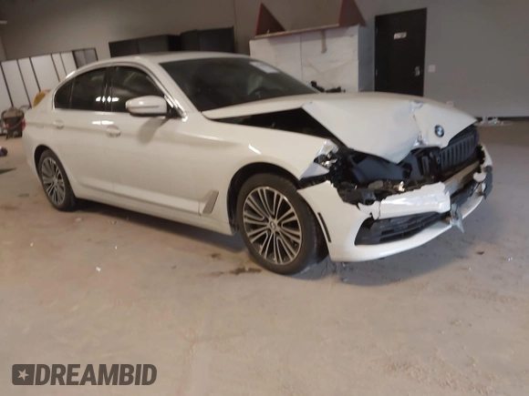 2020 BMW 5 Series 540i xDrive z VIN WBAJS3C0XLWW78586, wystawiony jako IAAI lot #41380055 z przebiegiem 44 310 mil mil oraz . Historia ofert i sprzedaży dostępna na DreamBid. Obrazek 1.