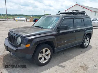 2014 Jeep Patriot Sport z VIN 1C4NJRBB0ED847915, wystawiony jako IAAI lot #42402837 z przebiegiem 98 990 mil mil oraz . Historia ofert i sprzedaży dostępna na DreamBid. Obrazek 2.