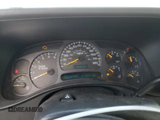 2003 Chevrolet Silverado 1500HD LS z VIN 1GCGK13U63F131030, wystawiony jako Copart lot #51332975 z przebiegiem 219 366 mil mil oraz Szkoda całkowita • Salvage title. Historia ofert i sprzedaży dostępna na DreamBid. Obrazek 9.