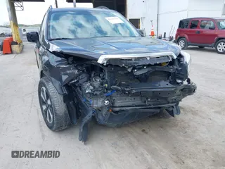 2018 Subaru Forester z VIN JF2SJABC9JH606789, wystawiony jako IAAI lot #42143762 z przebiegiem 70 695 mil mil oraz . Historia ofert i sprzedaży dostępna na DreamBid. Obrazek 6.