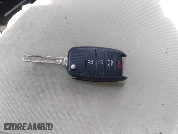 2014 Kia Optima LX z VIN 5XXGM4A77EG322243, wystawiony jako IAAI lot #42334987 z przebiegiem 141 068 mil mil oraz . Historia ofert i sprzedaży dostępna na DreamBid. Obrazek 11.