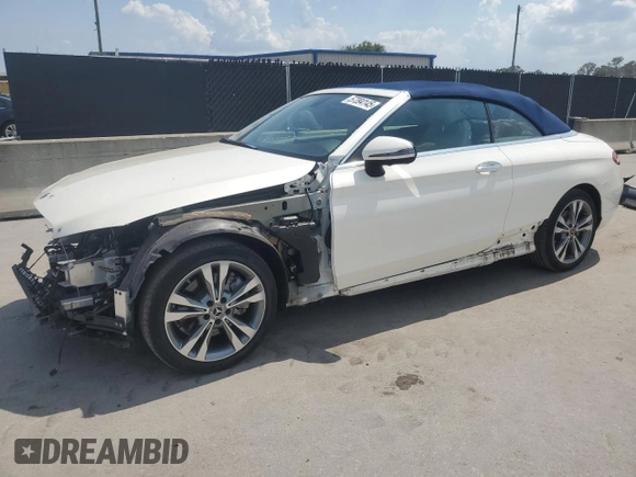 2019 Mercedes-Benz C 300 z VIN WDDWK8DB4KF796515, wystawiony jako Copart lot #57394145 z przebiegiem 21 854 mil mil oraz Szkoda całkowita • Salvage title. Historia ofert i sprzedaży dostępna na DreamBid. Obrazek 1.