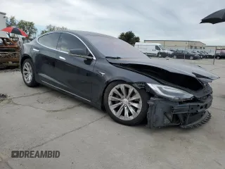 2018 Tesla Model S 75D with VIN 5YJSA1E29JF293521, listed as a Copart auction lot 50104625 with 93,428 mi miles and Salvage Title. Bid and sale history available at DreamBid. Image 4.