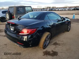 2020 Mercedes-Benz SLC 300 z VIN W1KPK3JA7LF171157, wystawiony jako Copart lot #83157894 z przebiegiem Nie podano mil oraz Szkody całkowita. Historia ofert i sprzedaży dostępna na DreamBid. Obrazek 3.
