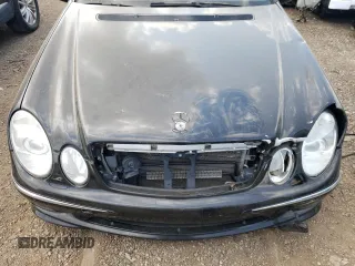 2005 Mercedes-Benz E 500 z VIN WDBUF70J55A666031, wystawiony jako Copart lot #70750964 z przebiegiem Nie podano mil oraz Nie do naprawy • Non repairable. Historia ofert i sprzedaży dostępna na DreamBid. Obrazek 11.