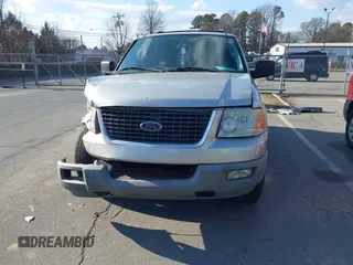 2003 Ford Expedition Special Service with VIN 1FMPU15L53LC50263, listed as a IAAI auction lot 41408415 with 124,891 mi miles. Bid and sale history available at carsss.com. Image 12.