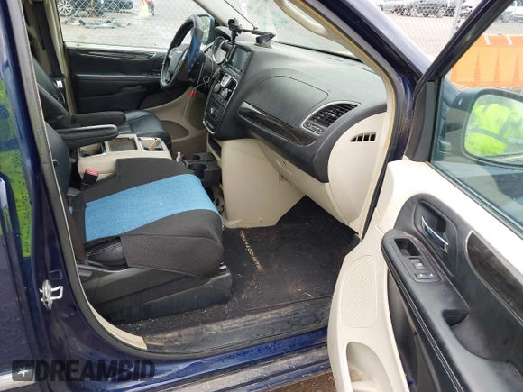 2015 Chrysler Town & Country Touring with VIN 2C4RC1BG3FR716002, listed as a IAAI auction lot 42139802 with 182,830 mi miles and . Bid and sale history available at DreamBid. Image 5.