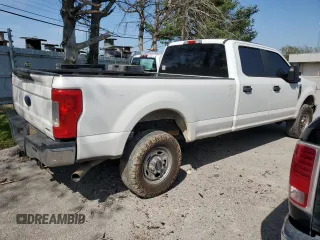 2018 Ford F-250 XL z VIN 1FT7W2B62JED06356, wystawiony jako Copart lot #49495945 z przebiegiem 159 794 mil mil oraz Czysty tytuł • Clean title. Historia ofert i sprzedaży dostępna na DreamBid. Obrazek 3.
