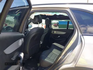 2019 Mercedes-Benz GLC 300 с VIN WDC0G4JB7KV184212, выставлен на аукционе IAAI как лот 42253229 с пробегом 73 432 миль миль и . История ставок и продаж доступна на DreamBid. Изображение 8.