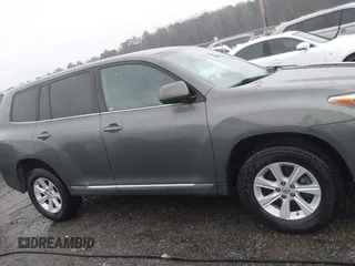 2013 Toyota Highlander with VIN 5TDZA3EHXDS032848, listed as a IAAI auction lot 41757071 with 143,774 mi miles and . Bid and sale history available at DreamBid. Image 13.