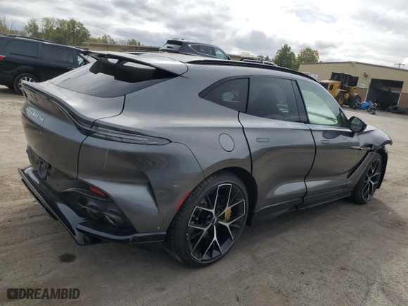 2024 Aston Martin DBX 707 with VIN SD7VUJBW5RTV11247, listed as a Copart auction lot 71076824 with 0 mi miles and Salvage Title. Bid and sale history available at carsss.com. Image 3.