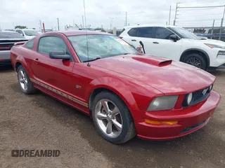 2008 Ford Mustang GT Deluxe with VIN 1ZVHT82H485105101, listed as a IAAI auction lot 42078194 with 142,313 mi miles and . Bid and sale history available at carsss.com. Image 1.