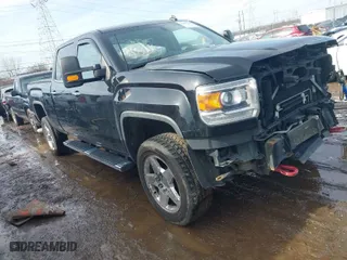2015 GMC Sierra 2500HD SLT with VIN 1GT12ZE87FF152817, listed as a IAAI auction lot 41497519 with 316,338 mi miles. Bid and sale history available at carsss.com. Image 1.