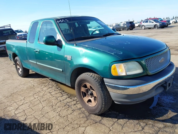 1999 Ford F-150 XL with VIN 1FTRX17L3XNC30010, listed as a IAAI auction lot 41632812 with 268,884 mi miles. Bid and sale history available at carsss.com. Image 1.