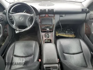 2002 Mercedes-Benz C 230/260/280/320 with VIN WDBRF64J52F271131, listed as a Copart auction lot 61007165 with 144,708 mi miles and Clean title. Bid and sale history available at DreamBid. Image 8.