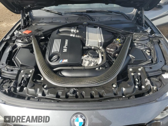 2016 BMW M4 z VIN WBS3R9C53GK338336, wystawiony jako Copart lot #50939815 z przebiegiem 81 818 mil mil oraz Szkoda całkowita • Salvage title. Historia ofert i sprzedaży dostępna na DreamBid. Obrazek 11.