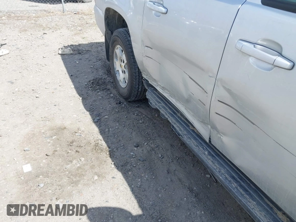 2013 Chevrolet Suburban LT with VIN 1GNSKJE78DR108955, listed as a IAAI auction lot 42004032 with 114,729 mi miles and . Bid and sale history available at DreamBid. Image 19.