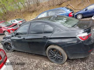 2013 BMW 3 Series 328i xDrive z VIN WBA3B3C5XDF532307, wystawiony jako IAAI lot #42192872 z przebiegiem 177 499 mil mil oraz . Historia ofert i sprzedaży dostępna na DreamBid. Obrazek 14.