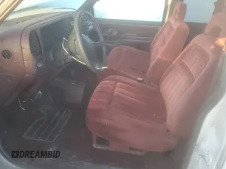 1995 GMC Sierra 1500 z VIN 2GTEK19KXS1504198, wystawiony jako Copart lot #87508215 z przebiegiem 3 210 847 mil mil oraz Szkody całkowita. Historia ofert i sprzedaży dostępna na DreamBid. Obrazek 7.