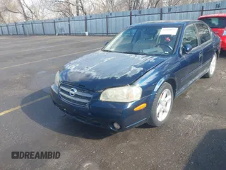 2003 Nissan Maxima SE z VIN JN1DA31D03T513448, wystawiony jako IAAI lot #41680975 z przebiegiem 110 193 mil mil oraz . Historia ofert i sprzedaży dostępna na DreamBid. Obrazek 6.