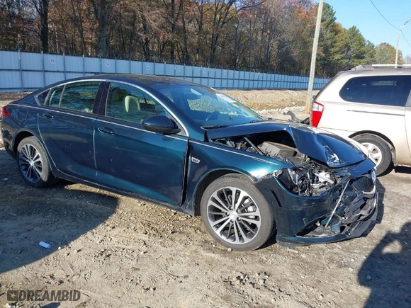 2018 Buick Regal Sportback Essence with VIN W04GP6SX7J1121153, listed as a IAAI auction lot 40979617 with NaN miles. Bid and sale history available at carsss.com. Image 1.