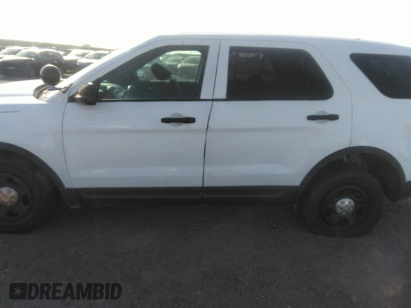 2013 Ford Utility Police Interceptor with VIN 1FM5K8AR7DGC25908, listed as a IAAI auction lot 42003694 with 137,422 mi miles. Bid and sale history available at carsss.com. Image 14.