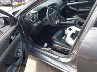 2017 Nissan Maxima SV with VIN 1N4AA6AP1HC452572, listed as a IAAI auction lot 42333925 with 160,447 mi miles and . Bid and sale history available at DreamBid. Image 5.