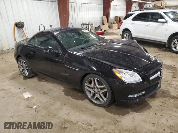 2013 Mercedes-Benz SLK 250 с VIN WDDPK4HA8DF061442, выставлен на аукционе Copart как лот 78720154 с пробегом Не указан миль и Списание • Salvage title. История ставок и продаж доступна на DreamBid. Изображение 4.